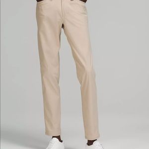 LuluLemon men’s size 32 ABC Slim Pant in tan